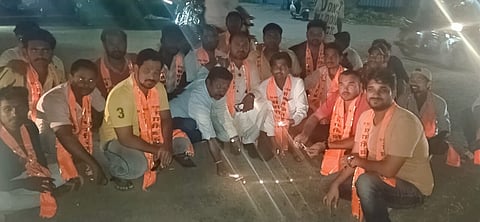 जुळे सोलापुरात "यांनी' लावले खड्ड्यात दिवे! 