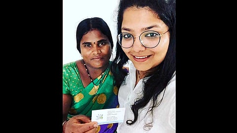 Maid visiting Card Viral News Pune Marathi.jpg