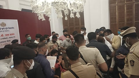 Minister Samant who had recovered from Corona was in the crowd again at Pune University