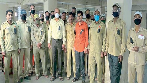 साताऱ्यात सरकारविरोधात टपाल कर्मचारी आक्रमक