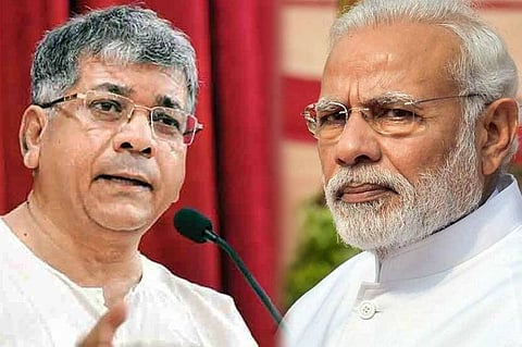 Prakash-and-Modi.jpg