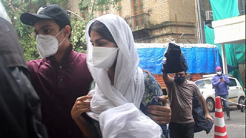 अभिनेत्री रिया चक्रवर्तीला मुंबई उच्च न्यायालयाकडून जामीन मंजूर