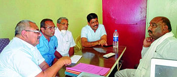रोहयो, फलोत्‍पादन योजनेत केळी, पपईचा समावेश करा ! 