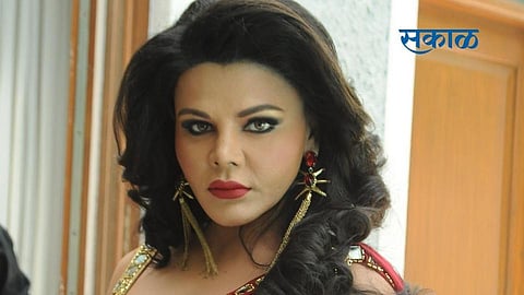 bigg boss 14 rakhi Sawant tries to pull Abhinav Shukla pants down rubina angry