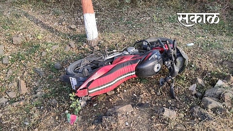 Accident near Wardha and Amravati border girl no more 
