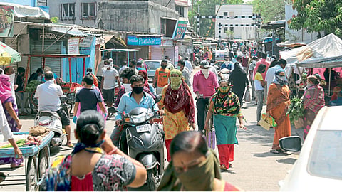 कोरोना निर्बंध 31 ऑगस्टपर्यंत कायम, केंद्राच्या राज्यांना सूचना
