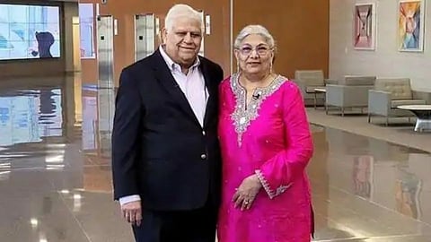 Indian_American_Couple