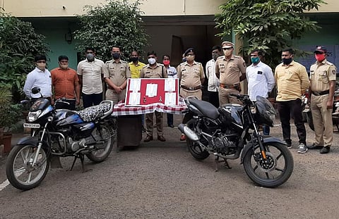 The Karhad Paelis have also nabbed the thief along with Rs 4.5 lakh.jpg