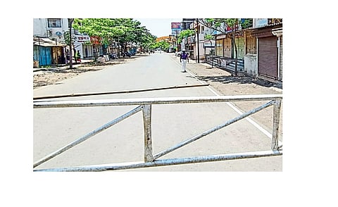 Obstacles In Alleys Of Jaysingpur Kolhapur Marathi News