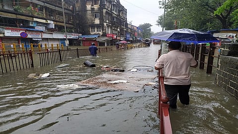 मिनी पंपिंगने कलानगर वाचवले, आता मुंबईतील पुराचा अभ्यास होणार 