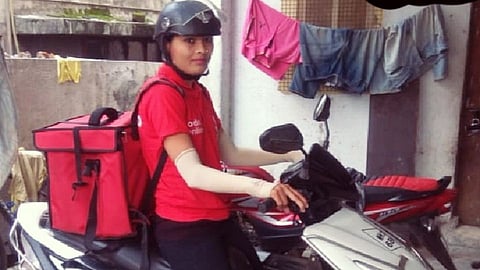 Zomato_Delivery_Girl