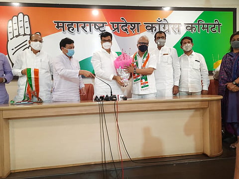 Two BJP leaders from Akola joined the Congress party