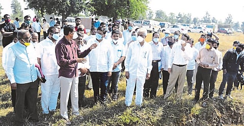 Scientists at Phule University did not answer the question of Agriculture Minister Bhuse