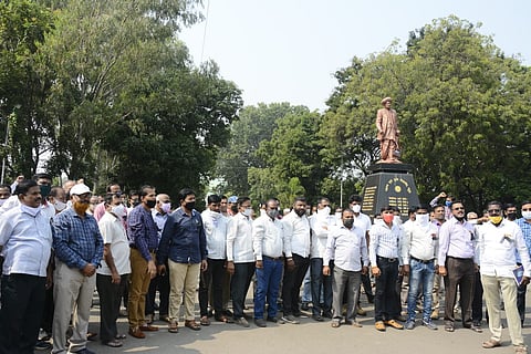 Rahuri University closed, employees march for pay commission