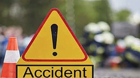 Innocent girl dies in sugarcane tractor accident Indapur college pune