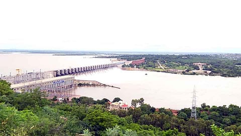 Fake names in flood list, official on edge