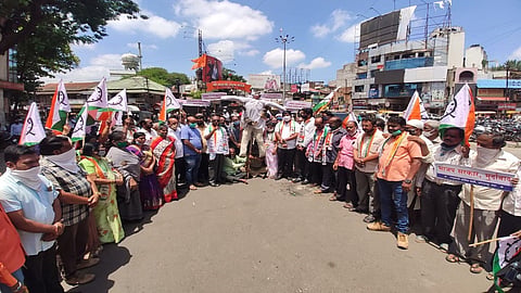 In protest of MLA Gopichand Padalkar agencies in kolhapur