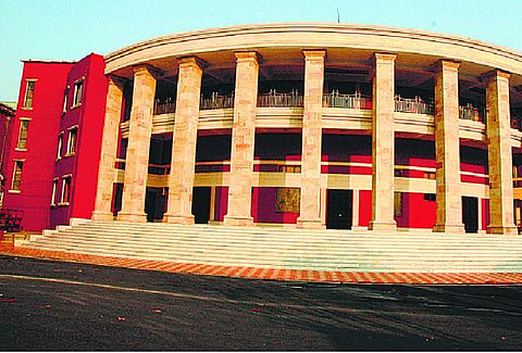 nagpur local poor people facing problems due to cancellation of winter assembly session