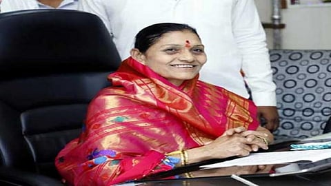 at least 1-2 projects should come to Sangvi Before the mayer steps down