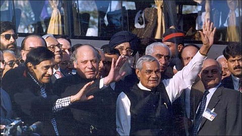  Pakistan remembers Vajpayee: ‘The Indian PM who traveled to Lahore by bus’ 