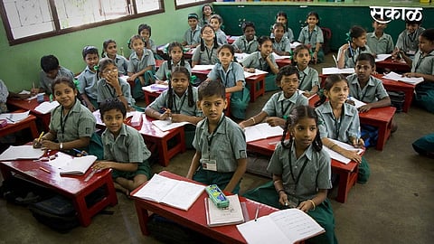  School closed for a week in Palit market is also closed for two weeks covid 19 kokan marathi news