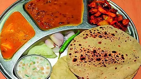 shiv bhojan thali working in lockdown period various people advantage during lockdown in ratnagiri