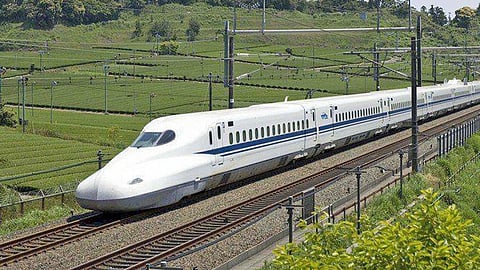 Bullet Train Breaking : भूसंपादनासाठी होणाऱ्या विलंबामुळे बुलेट ट्रेन सुरवातीला गुजरापतपर्यंत धावण्याची शक्यता