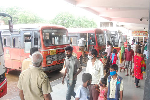 busstand.jpg