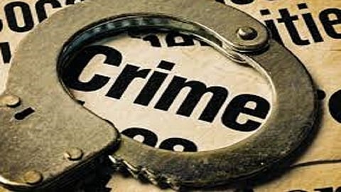 illegal alcohol found in auto on election situation in guhagar ratnagiri