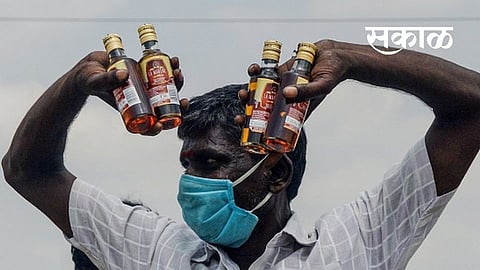 Liquor stores closed but home delivery service resumed Nagpur news