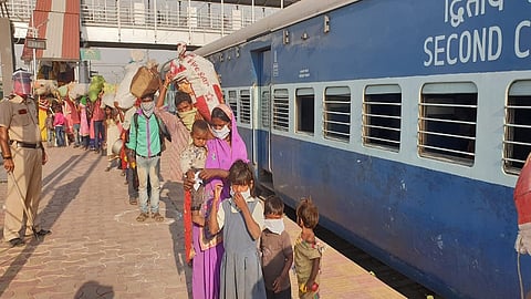 daund railway