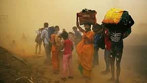 रोजगारासाठी परराज्‍यात मजूरांचे स्थलांतर, त्यामुळे गाव, पाडे झाले ओस 