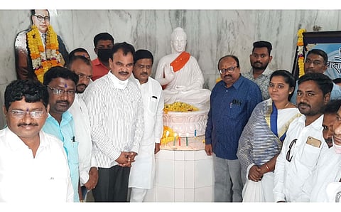 राज्यमंत्री दत्तात्रय भरणे यांनी केले डाॅ. आंबेडकर यांना अभिवादन 