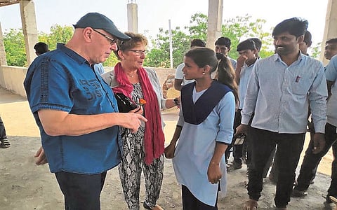  The strength of the Dutch couple to Rukmini’s dreams; Studying to become a doctor