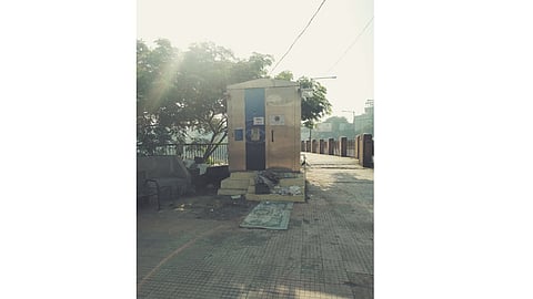  e-toilet.jpg