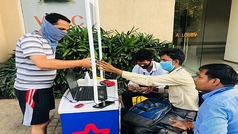 फिनो पेमेंट बँकेचे कर्मचारी