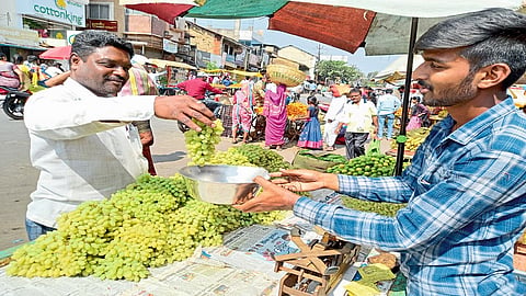 Prices Of Fruits And Vegetables And Soybeans Go Up In Gadhinglaj Kolhapur Marathi News
