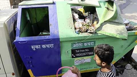 लोकप्रतिनिधींमुळे सोसायट्यांमध्ये घनकचरा; पिंपरी-चिंचवडमध्ये ओला, सुका कचऱ्याला केराची टोपली