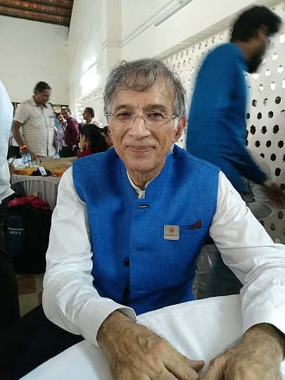डॉ. निरंजन हिरानंदानी 