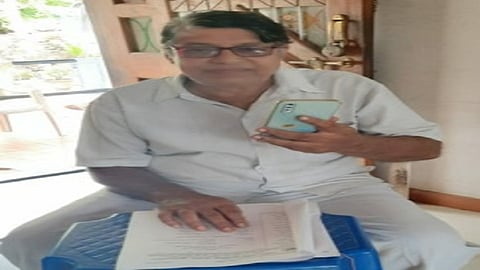 Senior Citizens Done His Meeting By Online Kolhapur Marathi News