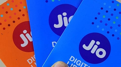 jio new prepaid 2999 rupees plan offers daily 2 5gb data free calling with 1-year validity 