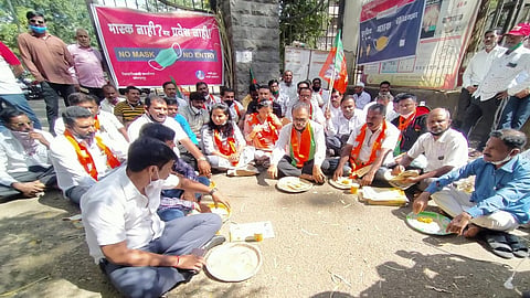 the movement for farmers in kolhapur for the do not excuses of loan in kolhapur