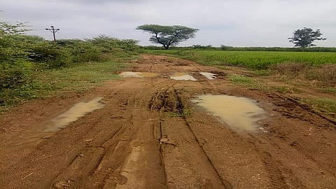 Road towords cemetry is too bad to go for funeral 