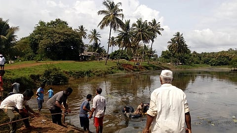 The Village Came Together After The Appeal Of The Youth kolhapur Marathi News