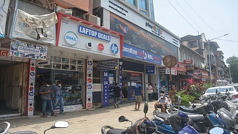 मुंबईतील इलेक्‍ट्रॉनिक बाजारपेठ मंदीच्या विळख्यात; ग्राहकांअभावी व्यापारी चिंतेत...