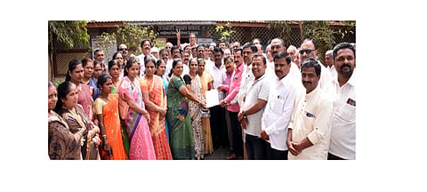 Separate Lingayat religion records Kolhapur Marathi News 