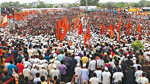 wari 2019 : लोणंदनगरीत माउलींचा गजर...! 