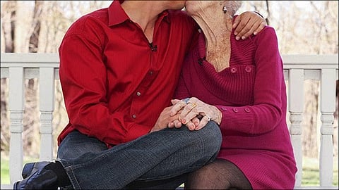 love story 60 years grandmother and 22 year old boy at agra