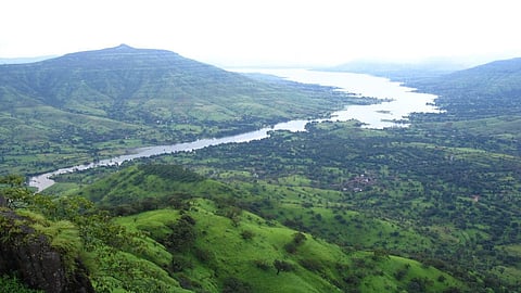 वनसदृश्‍य मिळकतींमधील बांधकामावर हातोडा; महाबळेश्वरात खळबळ