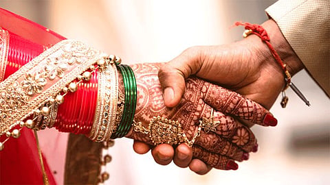 Love Marriage Through Social Media Girl Cheated Lover
